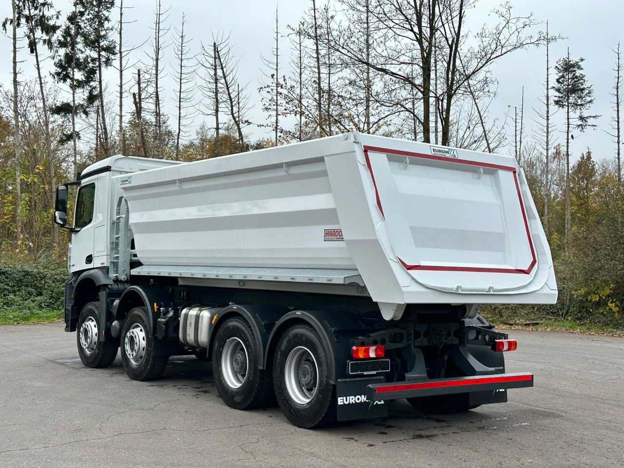 Mercedes-Benz AROCS 5 4145 8X4 E6e EuromixMTP 18m³ Kipper - Самосвал камион: снимка 4 Mercedes-Benz AROCS 5 4145 8X4 E6e EuromixMTP 18m³ Kipper - Самосвал камион: снимка 4