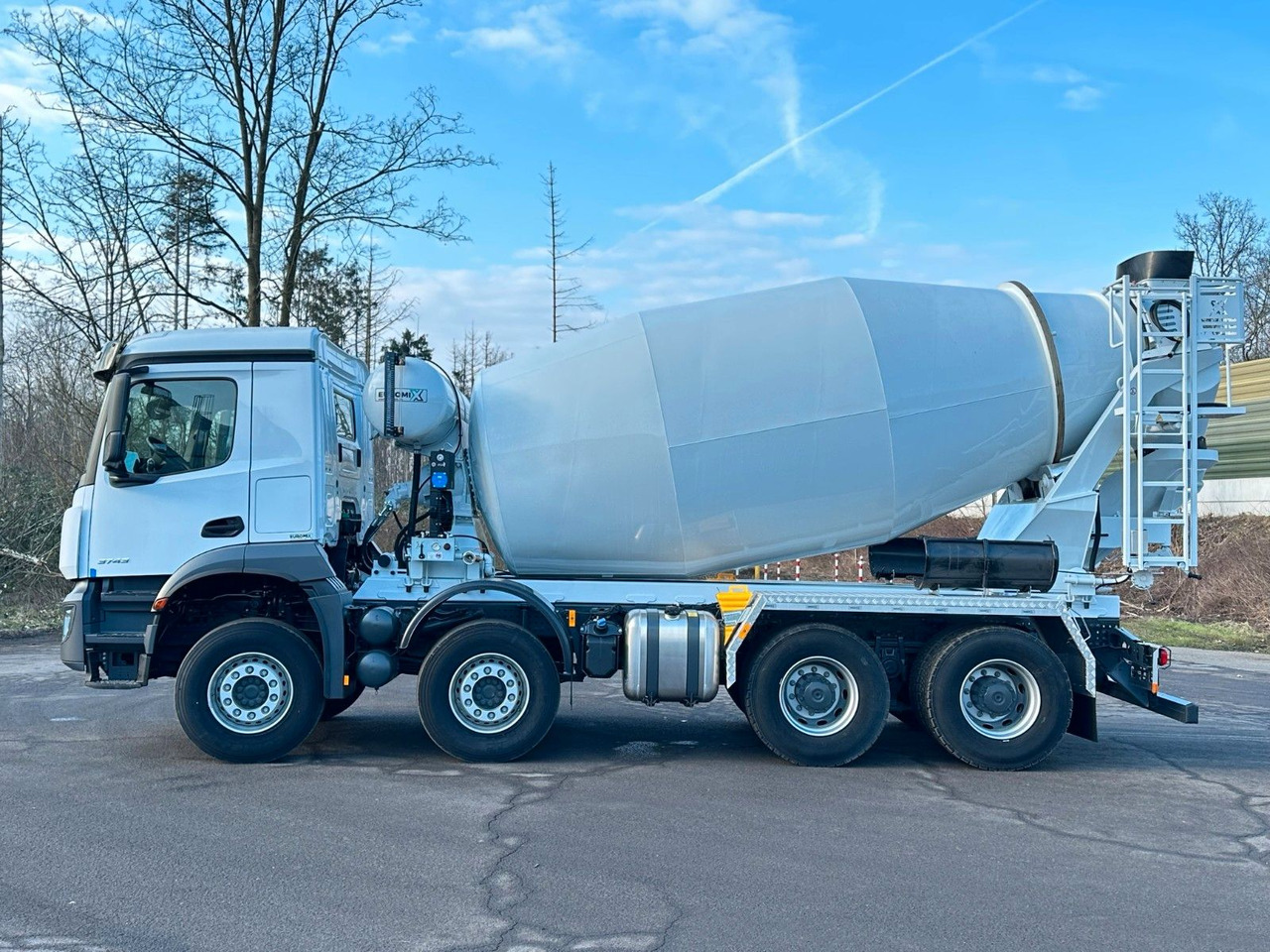 Mercedes-Benz Arocs 5 3743 8X4 / Euro6e EuromixMTP EM 10 L - Бетоновоз: снимка 3 Mercedes-Benz Arocs 5 3743 8X4 / Euro6e EuromixMTP EM 10 L - Бетоновоз: снимка 3
