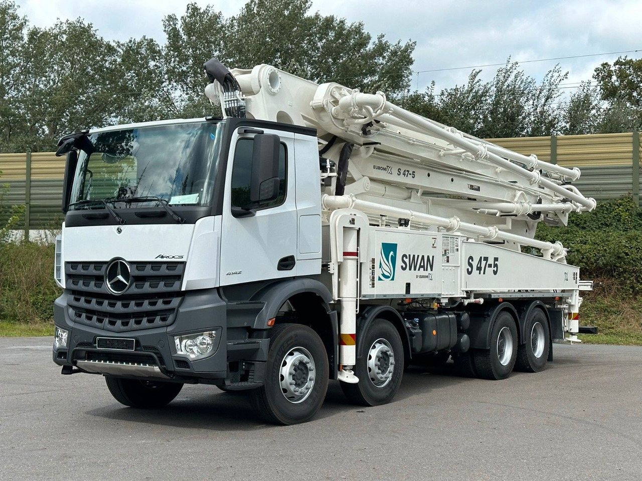 Mercedes-Benz Arocs 5 4142 8x4 SWAN TSP 47-5 160RZ ( 47m ) - Бетон помпа: снимка 3 Mercedes-Benz Arocs 5 4142 8x4 SWAN TSP 47-5 160RZ ( 47m ) - Бетон помпа: снимка 3
