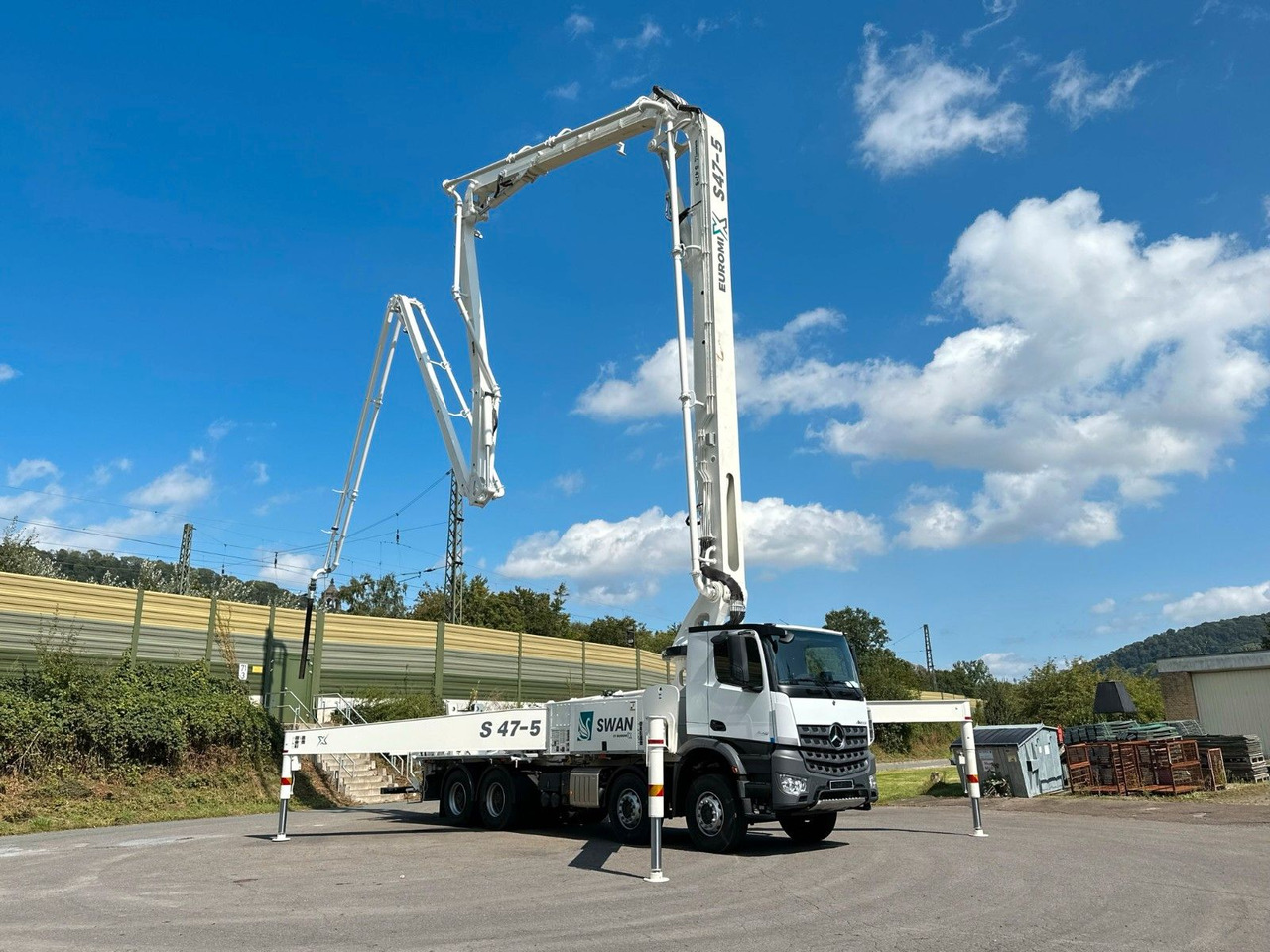 Mercedes-Benz Arocs 5 4142 8x4 SWAN TSP 47-5 160RZ ( 47m ) - Бетоновоз: снимка 1 Mercedes-Benz Arocs 5 4142 8x4 SWAN TSP 47-5 160RZ ( 47m ) - Бетоновоз: снимка 1