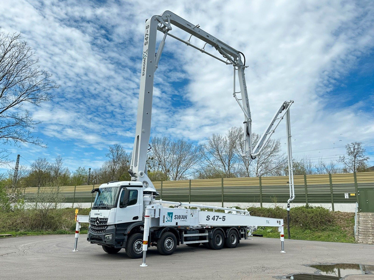Mercedes-Benz Arocs 5 4542 8x4 SWAN TSP 47-5 160RZ ( 47m ) - Бетоновоз: снимка 1 Mercedes-Benz Arocs 5 4542 8x4 SWAN TSP 47-5 160RZ ( 47m ) - Бетоновоз: снимка 1