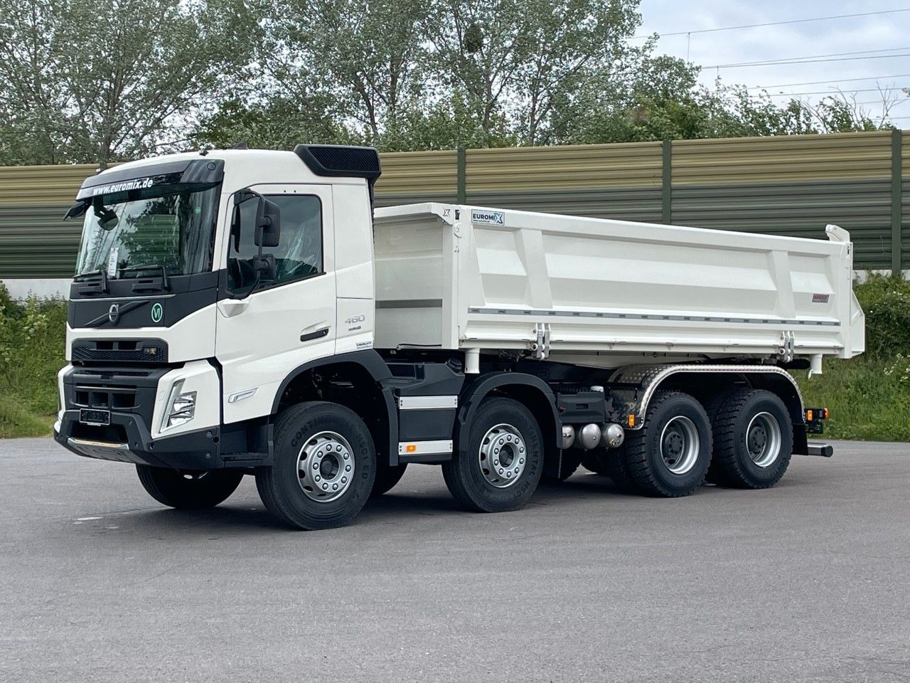 Volvo FMX 460 8x4 / EuromixMTP 3-Seiten-Kipper - Самосвал камион: снимка 2 Volvo FMX 460 8x4 / EuromixMTP 3-Seiten-Kipper - Самосвал камион: снимка 2