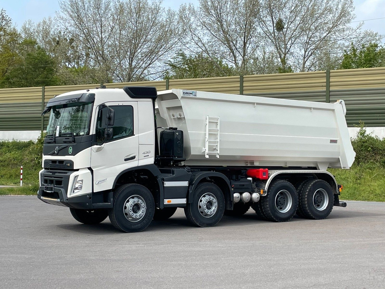 Volvo FMX 460 8x4 EuromixMTP EMK 20m³ Mulden Kipper - Самосвал камион: снимка 2 Volvo FMX 460 8x4 EuromixMTP EMK 20m³ Mulden Kipper - Самосвал камион: снимка 2