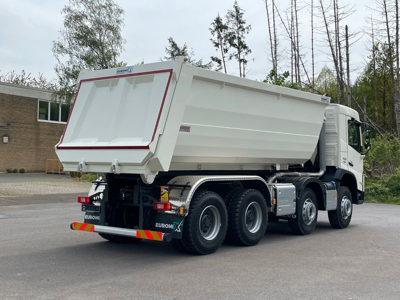 Volvo FMX 460 8x4 EuromixMTP EMK 20m³ Mulden Kipper - Самосвал камион: снимка 5 Volvo FMX 460 8x4 EuromixMTP EMK 20m³ Mulden Kipper - Самосвал камион: снимка 5