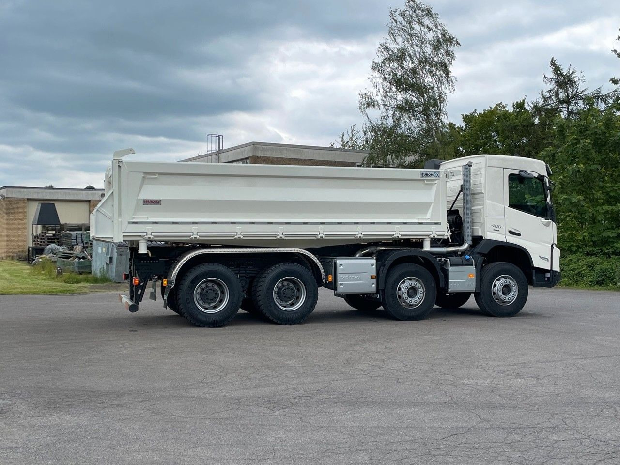 Volvo FMX 500 8X4 Retarder EuromixMTP Kipper - Самосвал камион: снимка 5 Volvo FMX 500 8X4 Retarder EuromixMTP Kipper - Самосвал камион: снимка 5