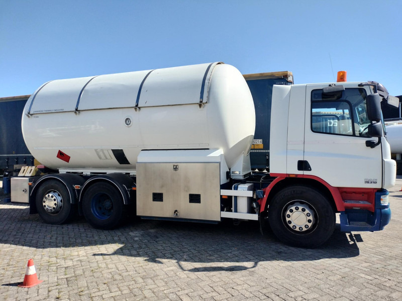 DAF FAN CF75. 6x2 -24030 Liter Gas tank truck ID 2.166 Rootselaar, flowmeter, pump, sunroof on tank - Камион цистерна: снимка 2 DAF FAN CF75. 6x2 -24030 Liter Gas tank truck ID 2.166 Rootselaar, flowmeter, pump, sunroof on tank - Камион цистерна: снимка 2
