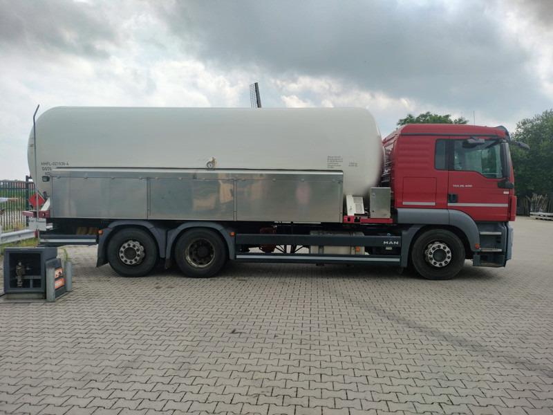 MAN TGS 26.400 6x2-4 LL 26900 Liter Gas tank truck ID 2.168 Rootselaar, flowmeter, pump - Камион цистерна: снимка 3 MAN TGS 26.400 6x2-4 LL 26900 Liter Gas tank truck ID 2.168 Rootselaar, flowmeter, pump - Камион цистерна: снимка 3