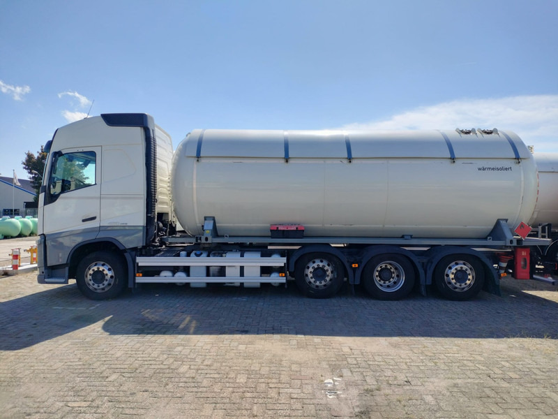 Volvo FH420 8x2-4 -32791 L Gas tank truck -Gas, Gaz, LPG, GPL, Propane, Butane tank, Gastank ID 2.169 Eurotank, flowmeter, pump - Камион цистерна: снимка 1 Volvo FH420 8x2-4 -32791 L Gas tank truck -Gas, Gaz, LPG, GPL, Propane, Butane tank, Gastank ID 2.169 Eurotank, flowmeter, pump - Камион цистерна: снимка 1