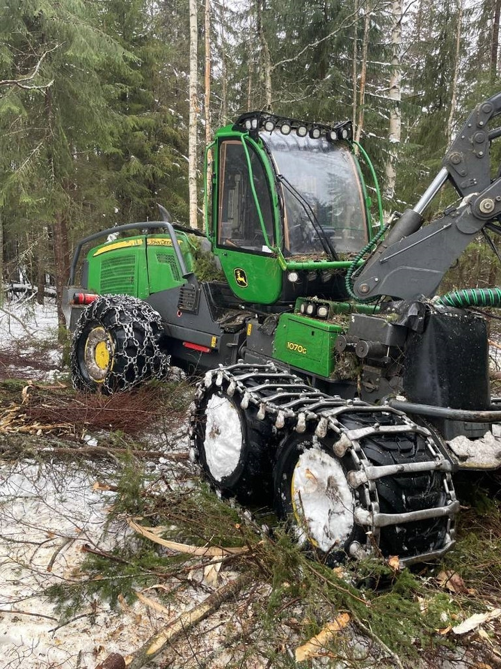 John Deere 1070 G - Харвестер: снимка 2 John Deere 1070 G - Харвестер: снимка 2