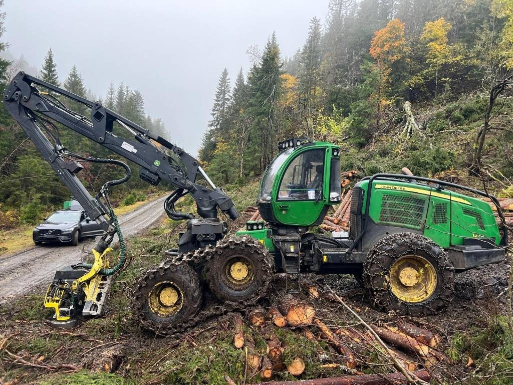 John Deere 1270 E - Харвестер: снимка 5 John Deere 1270 E - Харвестер: снимка 5