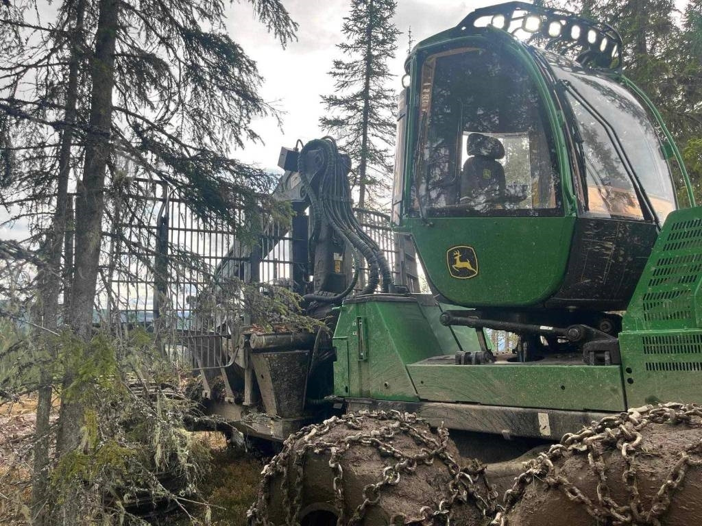 John Deere 1910G - Форвардер: снимка 3 John Deere 1910G - Форвардер: снимка 3