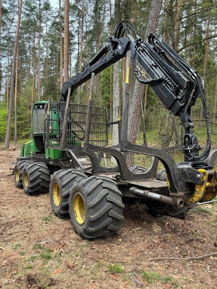 John Deere 810 E - Форвардер: снимка 5 John Deere 810 E - Форвардер: снимка 5