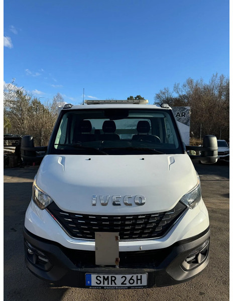 Iveco Daily 35C18, Flatbed + alu-side boards, 3.0TDi, 2022 - Бордови камион: снимка 2 Iveco Daily 35C18, Flatbed + alu-side boards, 3.0TDi, 2022 - Бордови камион: снимка 2