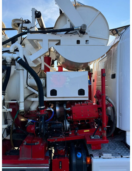 Каналопочистваща машина Scania R480 Sewer Jetter + Recycler, Euro 6, Super 2000 (16m3), 2013: снимка 16 Каналопочистваща машина Scania R480 Sewer Jetter + Recycler, Euro 6, Super 2000 (16m3), 2013: снимка 16