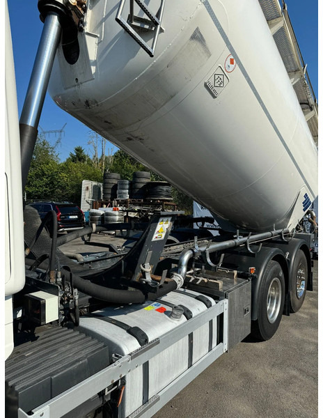 Scania R580 V8 6x2, Retarder, Compressor, Silo / Bulk, 2015 - Камион цистерна: снимка 4 Scania R580 V8 6x2, Retarder, Compressor, Silo / Bulk, 2015 - Камион цистерна: снимка 4