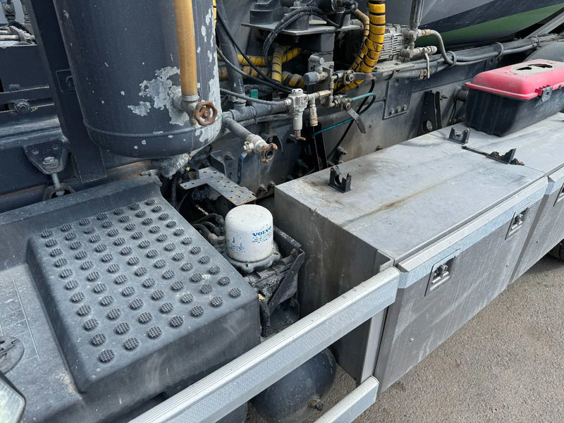 Volvo FH 460 6x2*4, Euro 6, Mixer with Hydraulic-slide, 2013 - Бетоновоз: снимка 5 Volvo FH 460 6x2*4, Euro 6, Mixer with Hydraulic-slide, 2013 - Бетоновоз: снимка 5