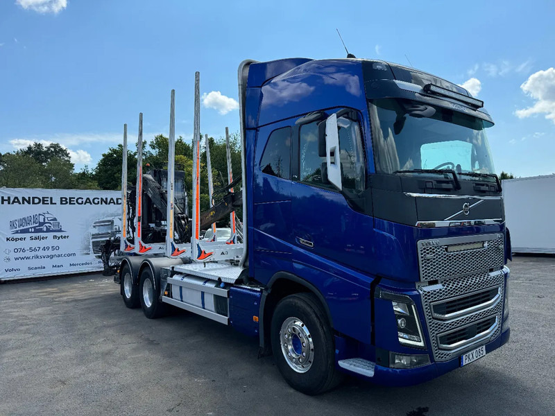 Volvo FH 6x4, Timber-truck + Jonsered 1080, 2017 - Камион за дърва, Камион с кран: снимка 1 Volvo FH 6x4, Timber-truck + Jonsered 1080, 2017 - Камион за дърва, Камион с кран: снимка 1