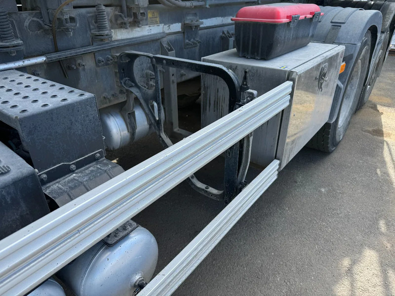 Volvo FM 370 6x2*4, 8m3 Mixer + Hyrdaulic slide, 2016 - Бетоновоз: снимка 5 Volvo FM 370 6x2*4, 8m3 Mixer + Hyrdaulic slide, 2016 - Бетоновоз: снимка 5