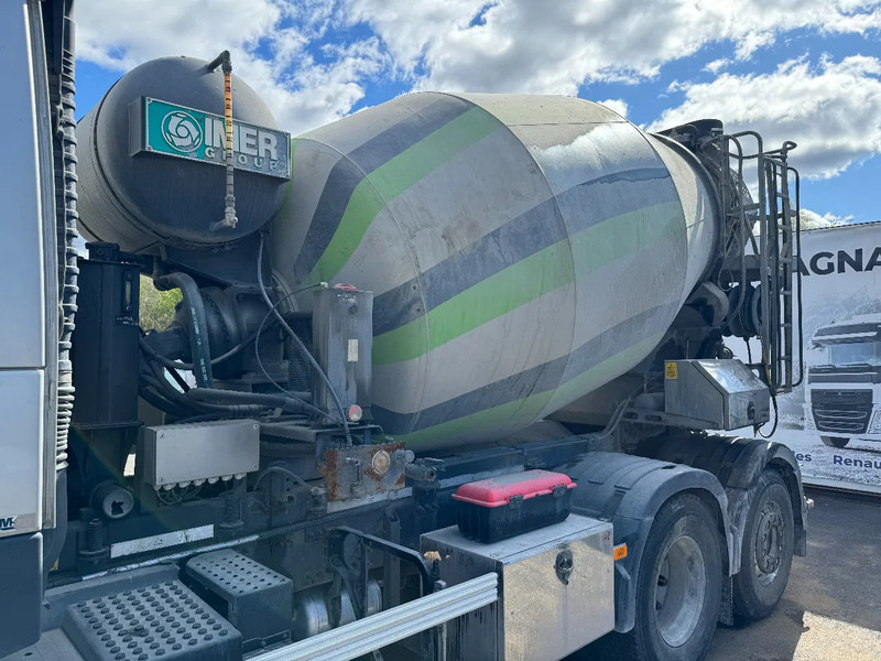 Volvo FM 370 6x2*4, 8m3 Mixer + Hyrdaulic slide, 2016 - Бетоновоз: снимка 4 Volvo FM 370 6x2*4, 8m3 Mixer + Hyrdaulic slide, 2016 - Бетоновоз: снимка 4