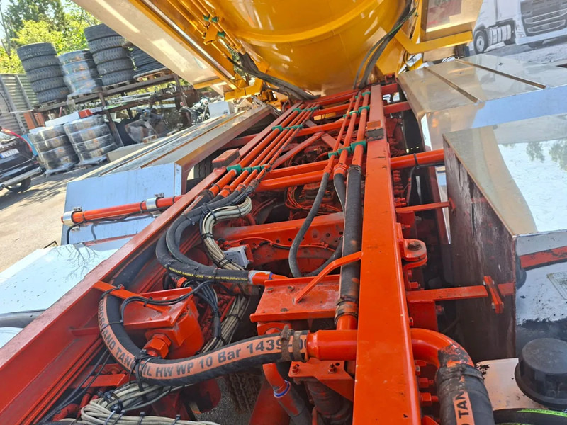 Volvo FMX 450 Combi Vacuum/Pressure 14m3 (1,5 + 12,5m3), 2017 - Каналопочистваща машина: снимка 5 Volvo FMX 450 Combi Vacuum/Pressure 14m3 (1,5 + 12,5m3), 2017 - Каналопочистваща машина: снимка 5