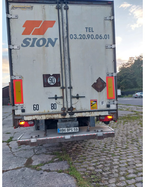 Fruehauf **BOX-3AXXLE** - Затворена каросерия полуремарке: снимка 2 Fruehauf **BOX-3AXXLE** - Затворена каросерия полуремарке: снимка 2