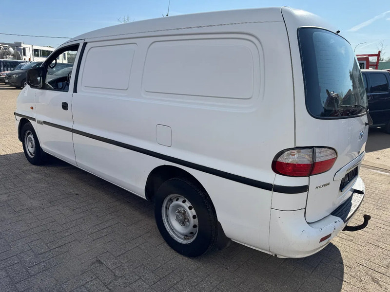 Товарен бус Hyundai H200: снимка 6