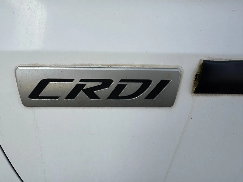 Товарен бус Hyundai H200: снимка 8