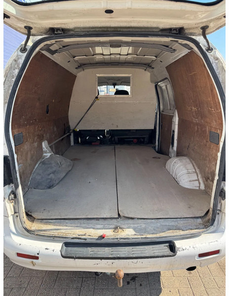 Товарен бус Hyundai H200: снимка 7