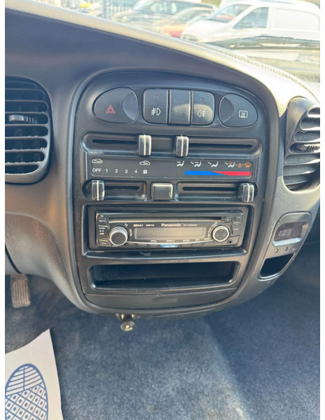 Товарен бус Hyundai H200: снимка 13