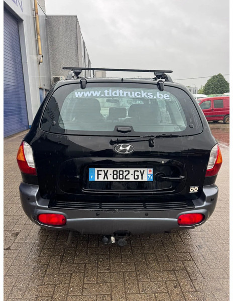 Hyundai Santa Fe **2.0CRDI-4WD-AIRCO-CLIME** - Джип: снимка 5 Hyundai Santa Fe **2.0CRDI-4WD-AIRCO-CLIME** - Джип: снимка 5