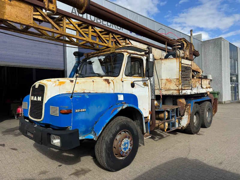 MAN 32.281 **FOREUSE-DRILLTRUCK-6X6** - Камион: снимка 2 MAN 32.281 **FOREUSE-DRILLTRUCK-6X6** - Камион: снимка 2