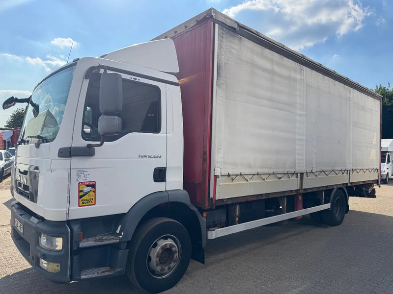 MAN TGM 12.250 TGM - Камион с брезент: снимка 1 MAN TGM 12.250 TGM - Камион с брезент: снимка 1