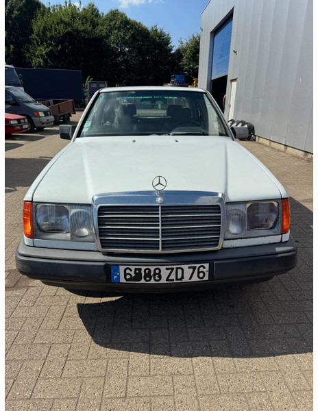 Mercedes-Benz 200-serie **W124-250D** - Седан: снимка 2 Mercedes-Benz 200-serie **W124-250D** - Седан: снимка 2
