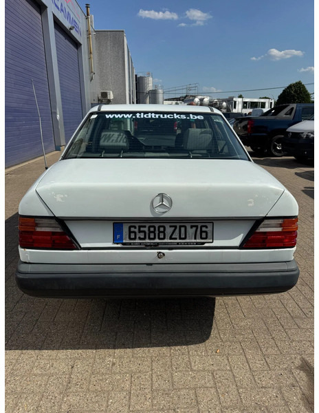 Mercedes-Benz 200-serie **W124-250D** - Седан: снимка 5 Mercedes-Benz 200-serie **W124-250D** - Седан: снимка 5