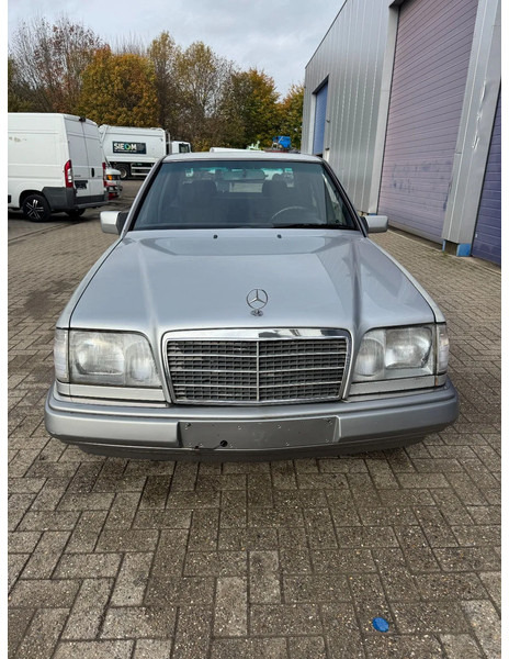 Mercedes-Benz 200-serie **W124-BELGIAN CAR** - Седан: снимка 2 Mercedes-Benz 200-serie **W124-BELGIAN CAR** - Седан: снимка 2