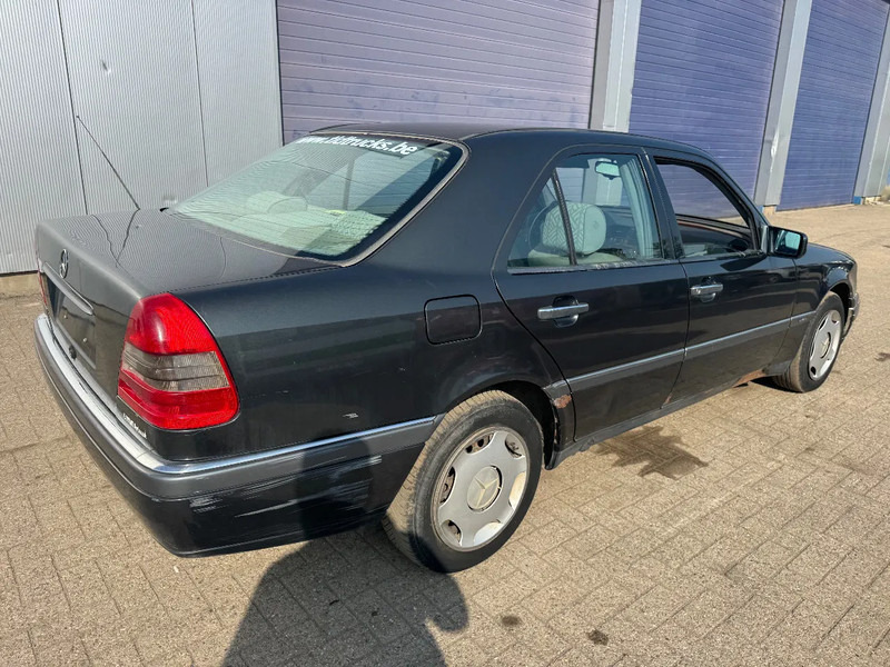 Mercedes-Benz C-Klasse **C220DIESEL-BELGIANCAR** - Седан: снимка 4 Mercedes-Benz C-Klasse **C220DIESEL-BELGIANCAR** - Седан: снимка 4