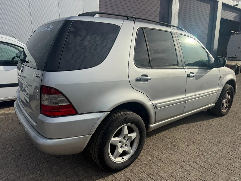 Mercedes-Benz M-Klasse ML **270CDI-AIRCO-FRENCH CAR** - Джип: снимка 4 Mercedes-Benz M-Klasse ML **270CDI-AIRCO-FRENCH CAR** - Джип: снимка 4