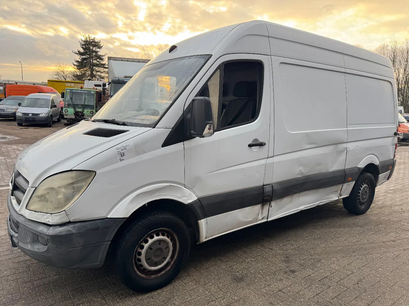 Mercedes-Benz Sprinter 310 - Малък ван: снимка 1 Mercedes-Benz Sprinter 310 - Малък ван: снимка 1