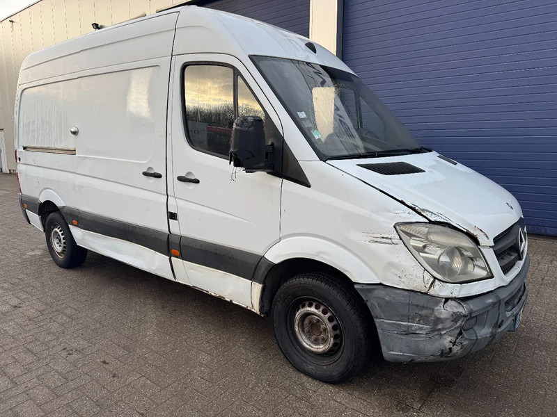 Mercedes-Benz Sprinter 310 - Малък ван: снимка 3 Mercedes-Benz Sprinter 310 - Малък ван: снимка 3