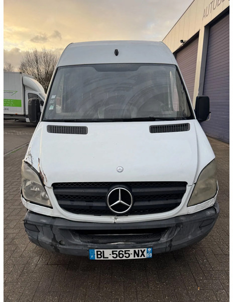 Mercedes-Benz Sprinter 310 - Малък ван: снимка 2 Mercedes-Benz Sprinter 310 - Малък ван: снимка 2