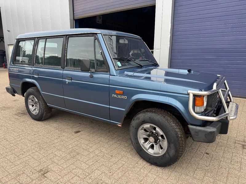 Mitsubishi Pajero **LONG CHASSIS-7SEATS-DIESEL** - Лек автомобил: снимка 3 Mitsubishi Pajero **LONG CHASSIS-7SEATS-DIESEL** - Лек автомобил: снимка 3