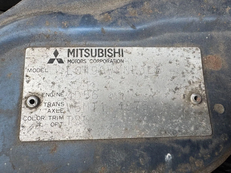 Лек автомобил Mitsubishi Pajero **LONG CHASSIS-7SEATS-DIESEL**: снимка 17