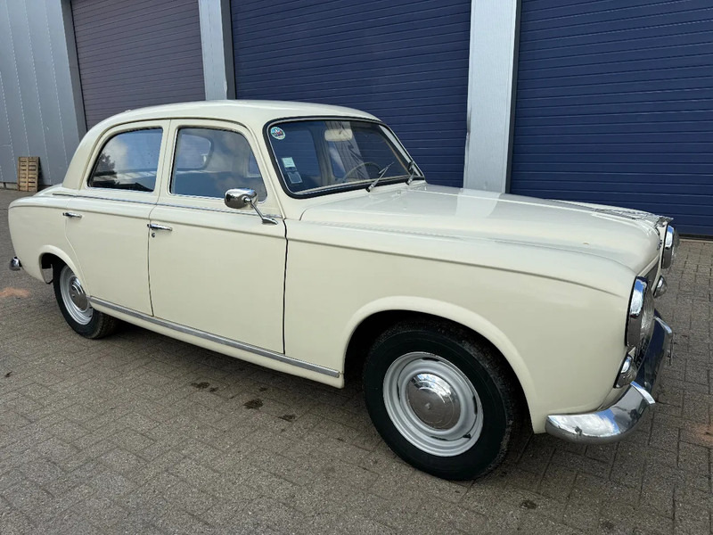 Peugeot 403 **1963 PEUGEOT 403** - Лек автомобил: снимка 1 Peugeot 403 **1963 PEUGEOT 403** - Лек автомобил: снимка 1