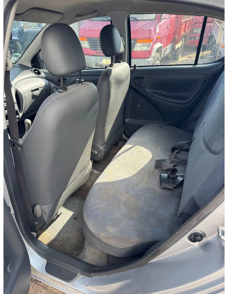 Хечбек Toyota Yaris **PETROL-AIRCO**: снимка 7