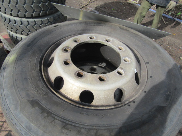 315/70/22.5 ‘ALCOA'(4) MICHELIN STEER PATTERN – 4 PIECE SET - Гума за Камион: снимка 5 315/70/22.5 ‘ALCOA'(4) MICHELIN STEER PATTERN – 4 PIECE SET - Гума за Камион: снимка 5