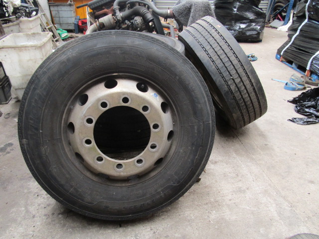ALCOA 315/70/22.5 WHEELS AND TYRES FITTED MICHELIN FRONT STEER TYRES (2018 13/14mm TREAD, 32mm STUD HOLE) - Гума за Камион: снимка 1 ALCOA 315/70/22.5 WHEELS AND TYRES FITTED MICHELIN FRONT STEER TYRES (2018 13/14mm TREAD, 32mm STUD HOLE) - Гума за Камион: снимка 1