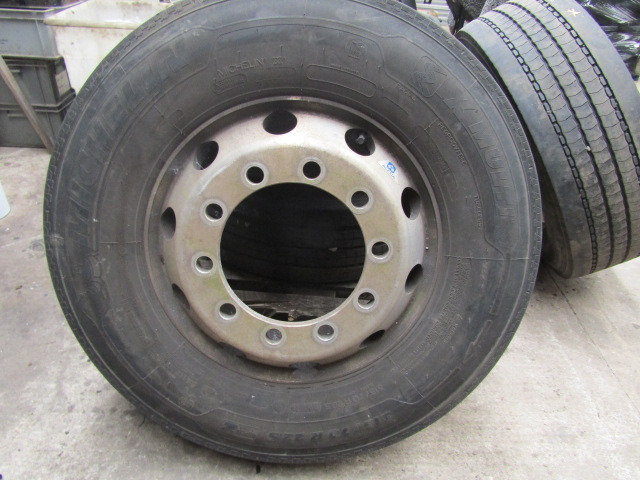 ALCOA 315/70/22.5 WHEELS AND TYRES FITTED MICHELIN FRONT STEER TYRES (2018 13/14mm TREAD, 32mm STUD HOLE) - Гума за Камион: снимка 2 ALCOA 315/70/22.5 WHEELS AND TYRES FITTED MICHELIN FRONT STEER TYRES (2018 13/14mm TREAD, 32mm STUD HOLE) - Гума за Камион: снимка 2