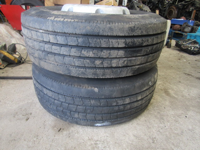 ALCOA ALLOYS (2) 285/70/19.5 STEER DUNLOP 2012 10/12MM TREAD 30MM HOLES - Гума за Камион: снимка 1 ALCOA ALLOYS (2) 285/70/19.5 STEER DUNLOP 2012 10/12MM TREAD 30MM HOLES - Гума за Камион: снимка 1