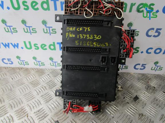DAF CF 75/85 FUSEBOARD PART NO 1373830/518685003/01 - Електрическа система за Камион: снимка 2 DAF CF 75/85 FUSEBOARD PART NO 1373830/518685003/01 - Електрическа система за Камион: снимка 2