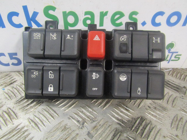 DAF LF 220 EURO 6 CAB SWITCH PANEL - Кабина и интериор за Камион: снимка 1 DAF LF 220 EURO 6 CAB SWITCH PANEL - Кабина и интериор за Камион: снимка 1
